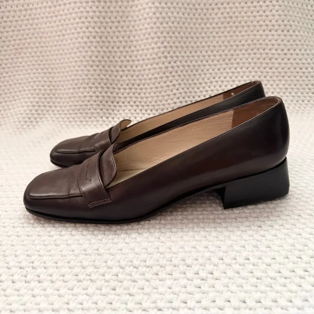Circa Joan & David size from